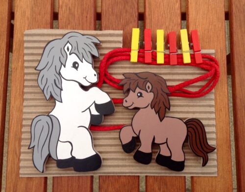 PROVÁZKOVÁ NÁSTĚNKA-KONÍCI